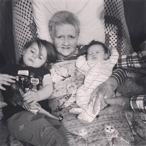 Meet your Posher, Jessica - Picture 1 of 1